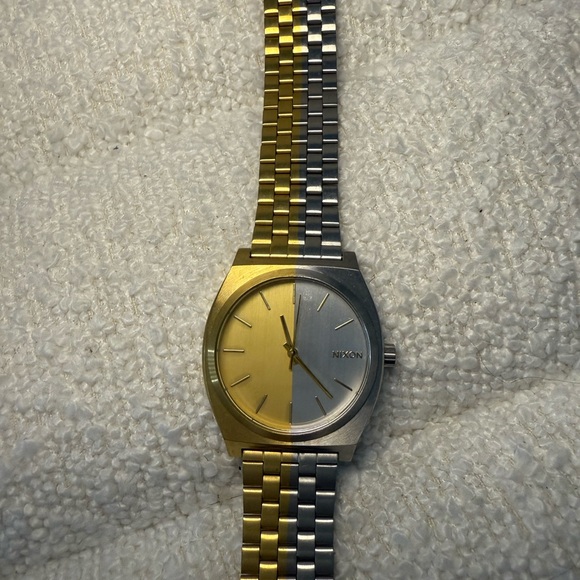 Nixon Two-Tone Gold and Silver Men's Watch - Picture 3 of 4